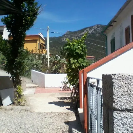 Casa Piacentini * Pomonte
